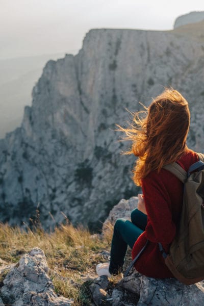 A woman travels to the Ai-Petri in Crimea | © ViChizh/Shutterstock